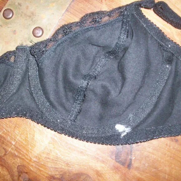 Black Lace Sexy Mysterious Lightly Lined Feminine Underwire Bra Rene Rofe 34B - Picture 8 of 11